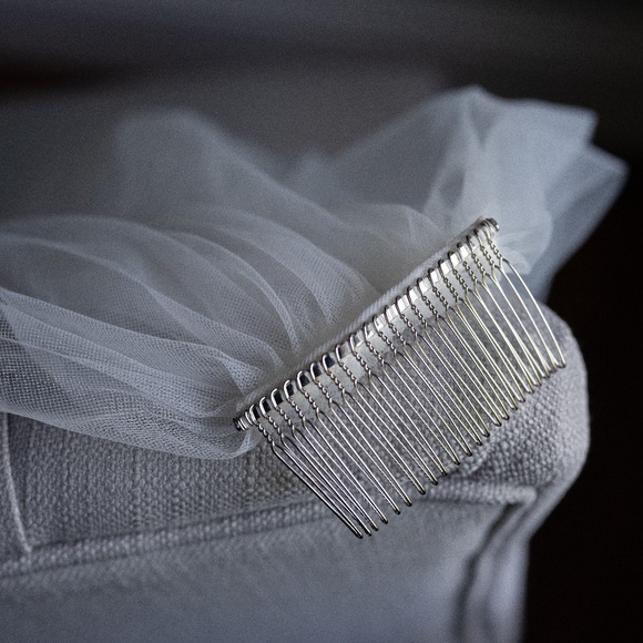 Anthropologie WATTERS CHARLOTTE CATHEDRAL VEIL - Picture 5 of 9